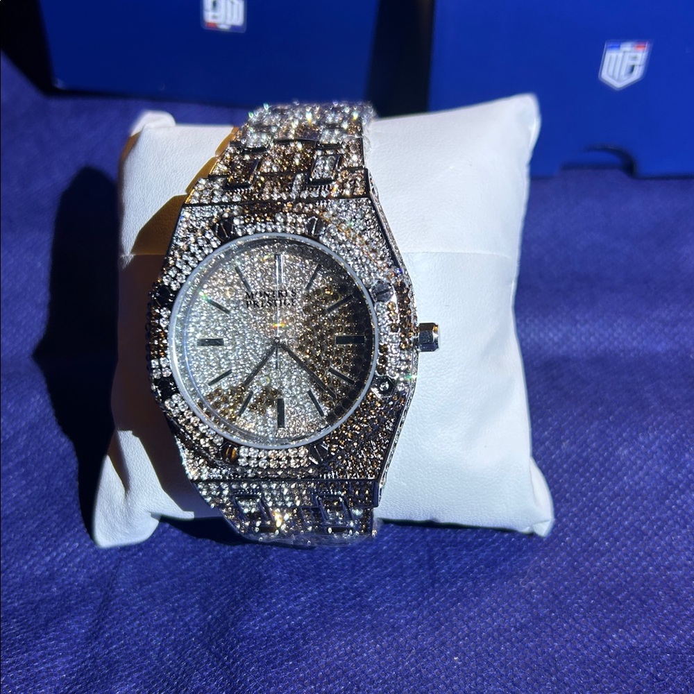 Montres Prestige Sparkling silver Watch